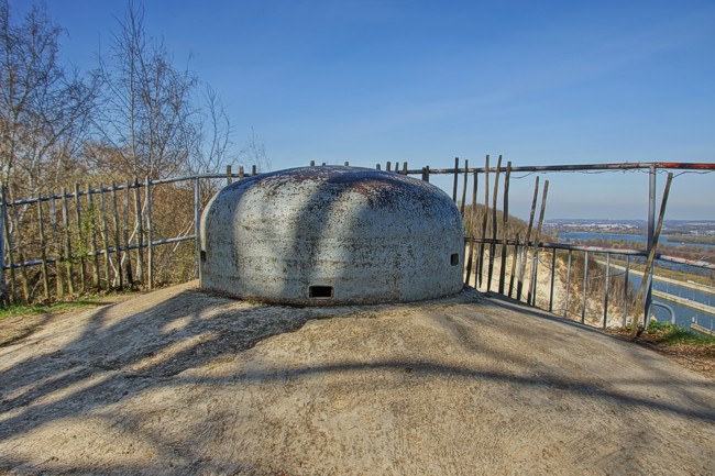 German action, Fort Eben Emael, Specials