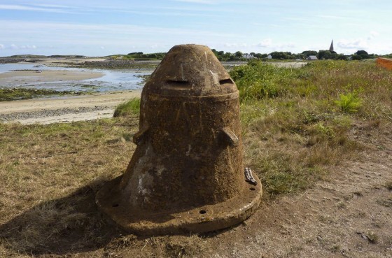 The dug up turret. The different preservation of the steel between the part which is supposed to stick out of the bunker and the lower part leads me to think it was built into some sort of bunker. (Photo: Steve Powell)