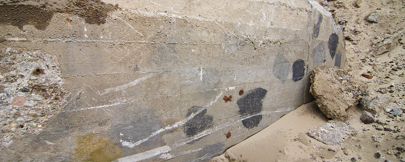 Remaining camouflage pattern on the bunker. (Photo: Stichting Atlantikwall Museum Scheveningen)
