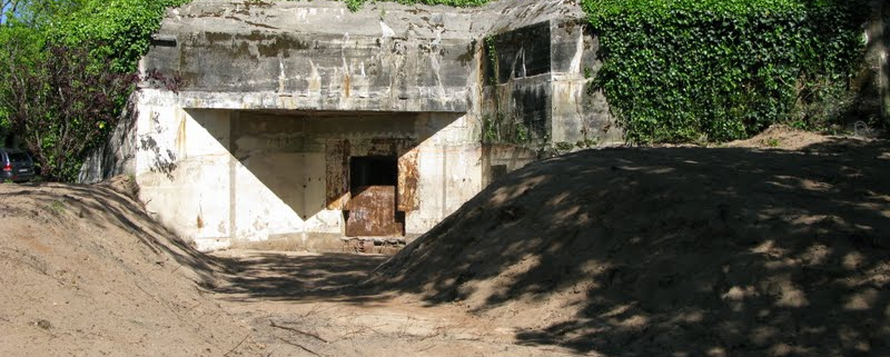 Sunlight on the bunker again. (Photo: Marc Mentel, GRAMASA)
